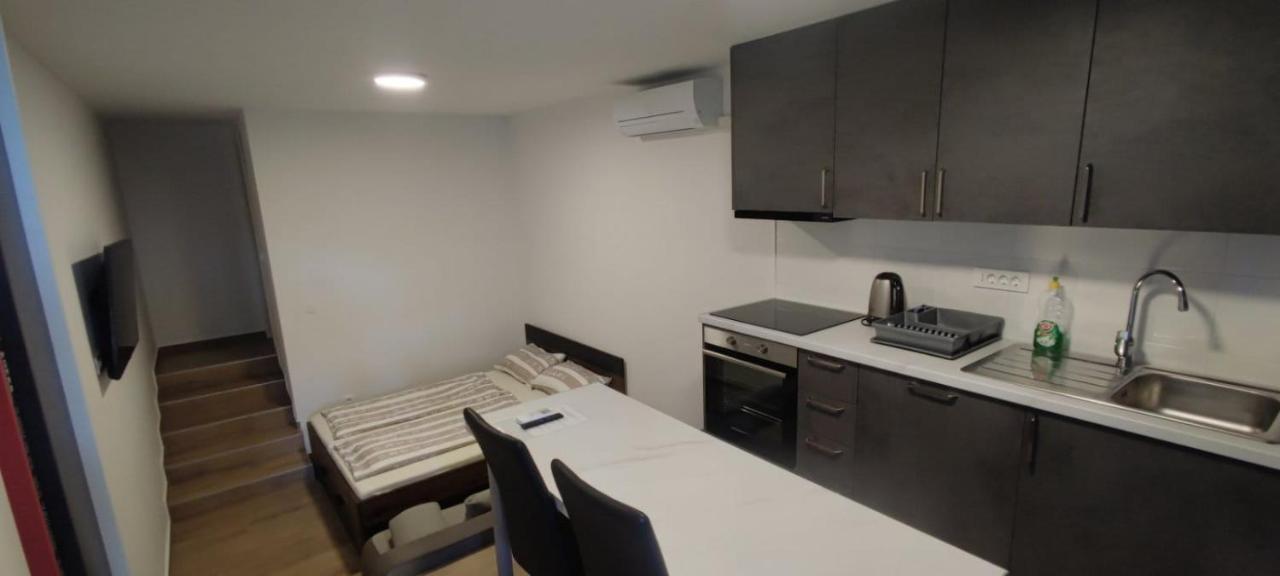 Studio Malinska, 30M From The Beach Екстер'єр фото